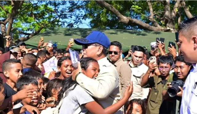 Usai pimpin rapat, Prabowo lanjut cek kondisi pengungsi di Nagekeo NTT — Nasional